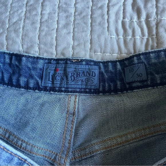 LUCKY BRAND ~ Cutoff Distressed Lucky Pins Short Size 10 High Rise - Picture 3 of 14